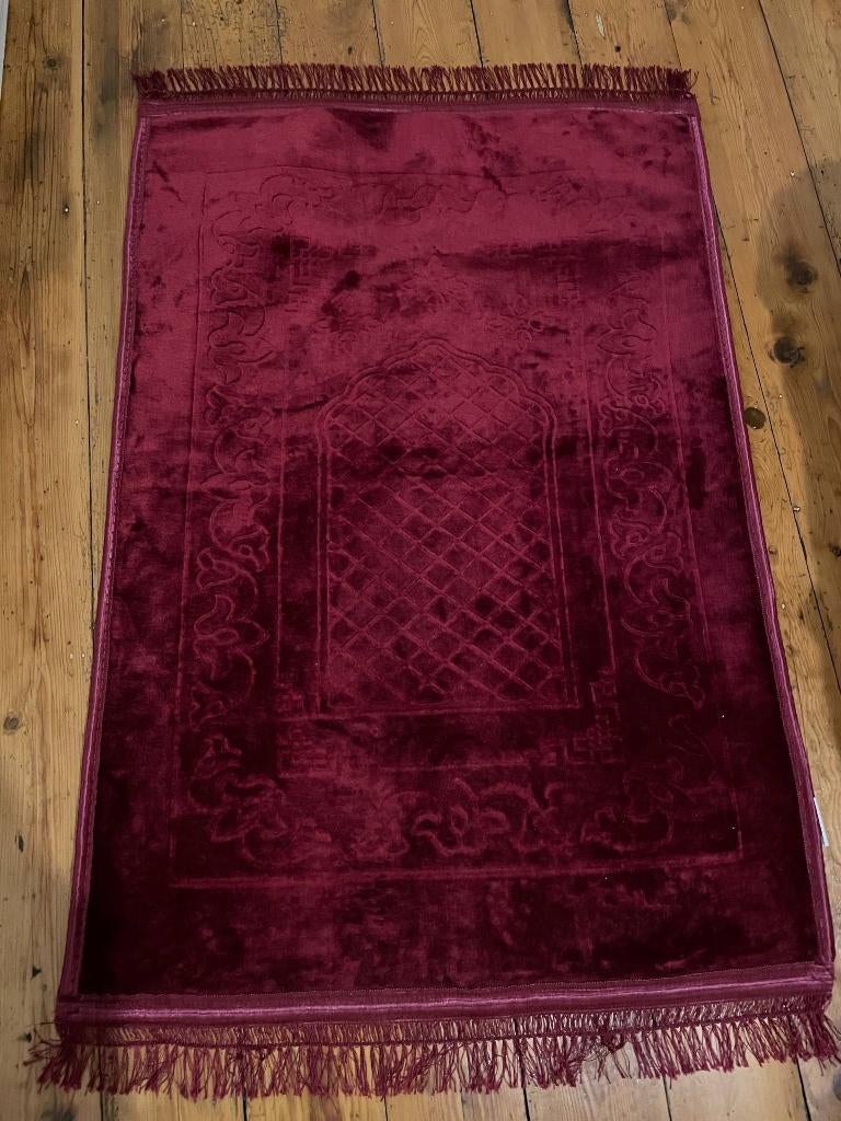 Tapis, Ophalen, Zo goed als nieuw, Rood, Rechthoekig