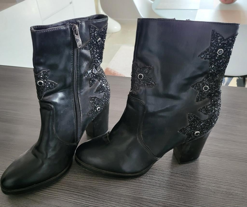 Bottes 2 paires... 1ère taille 39, 2ème taille 38., Enlèvement ou Envoi