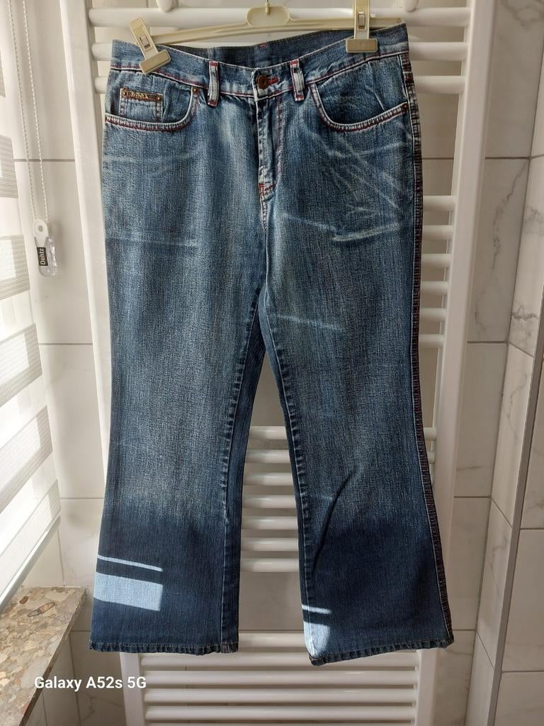 Jeans VON DUTCH  flare taille 31  5 €, Enlèvement, Comme neuf