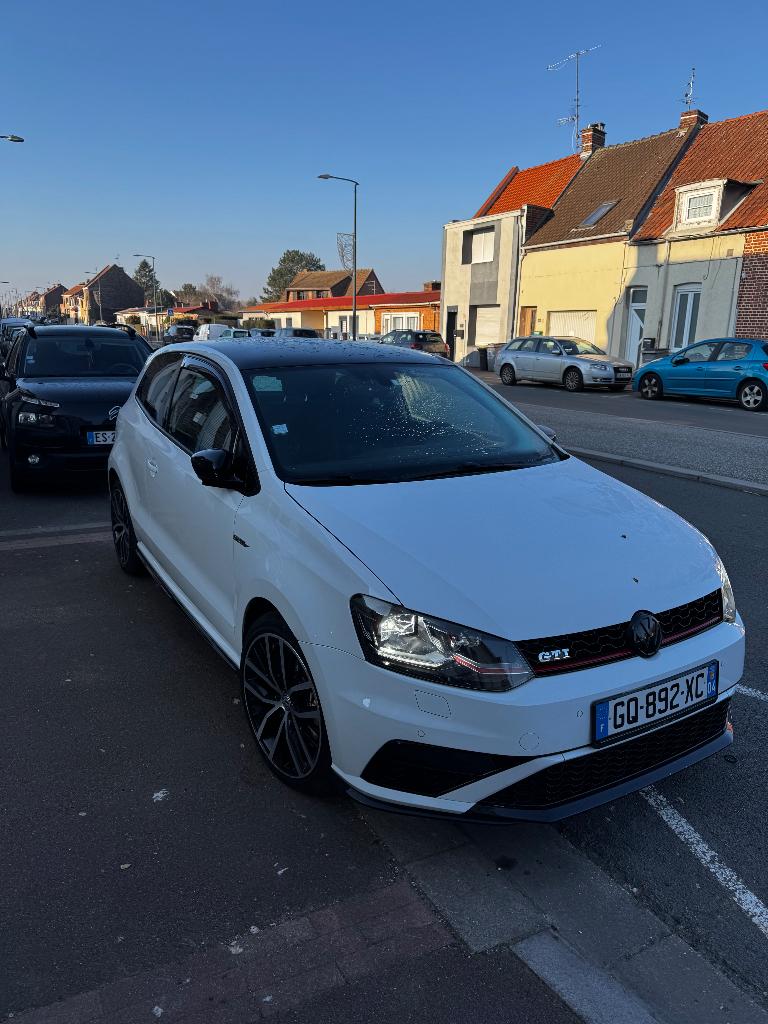 Volkswagen Polo GTI 1.8 DSG7, Auto's, Stof, Zwart, Wit, Particulier