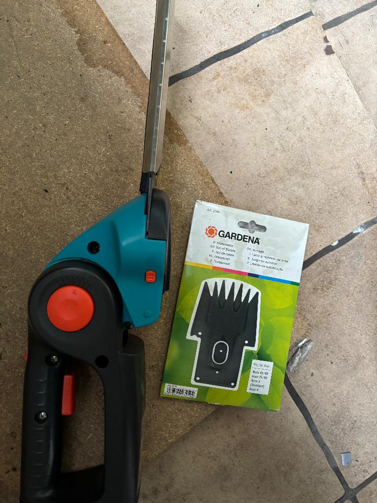 Gardena buxusschaar, Ophalen