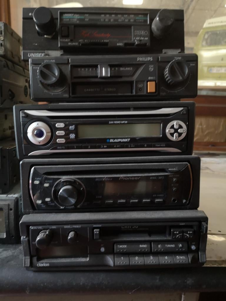 Lot auto radio's, Enlèvement, Utilisé