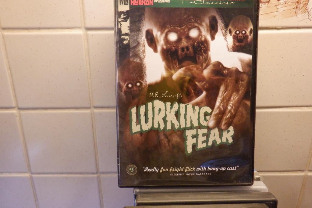 DVD Lurking Fear., CD & DVD, DVD | Horreur, À partir de 16 ans, Envoi, Comme neuf, Monstres