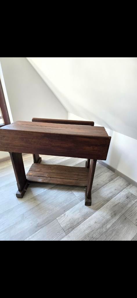 Oude schoolbank, Enlèvement