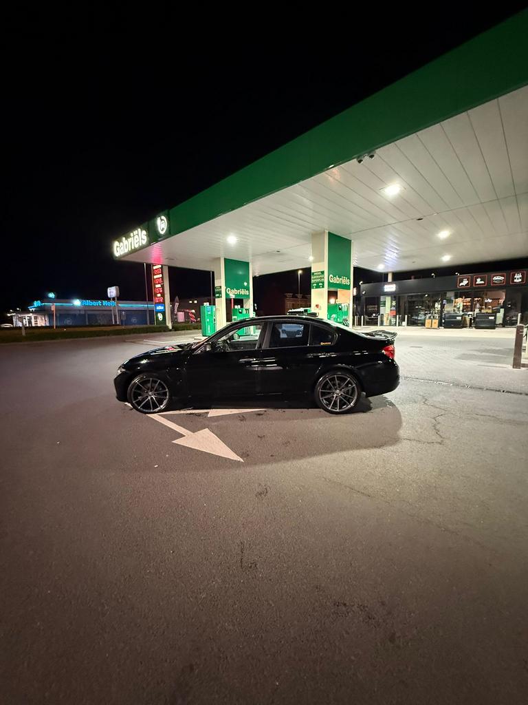 BMW F30 330e 2018, Autos, BMW, Cuir, Euro 5, Achat, Carnet d'entretien