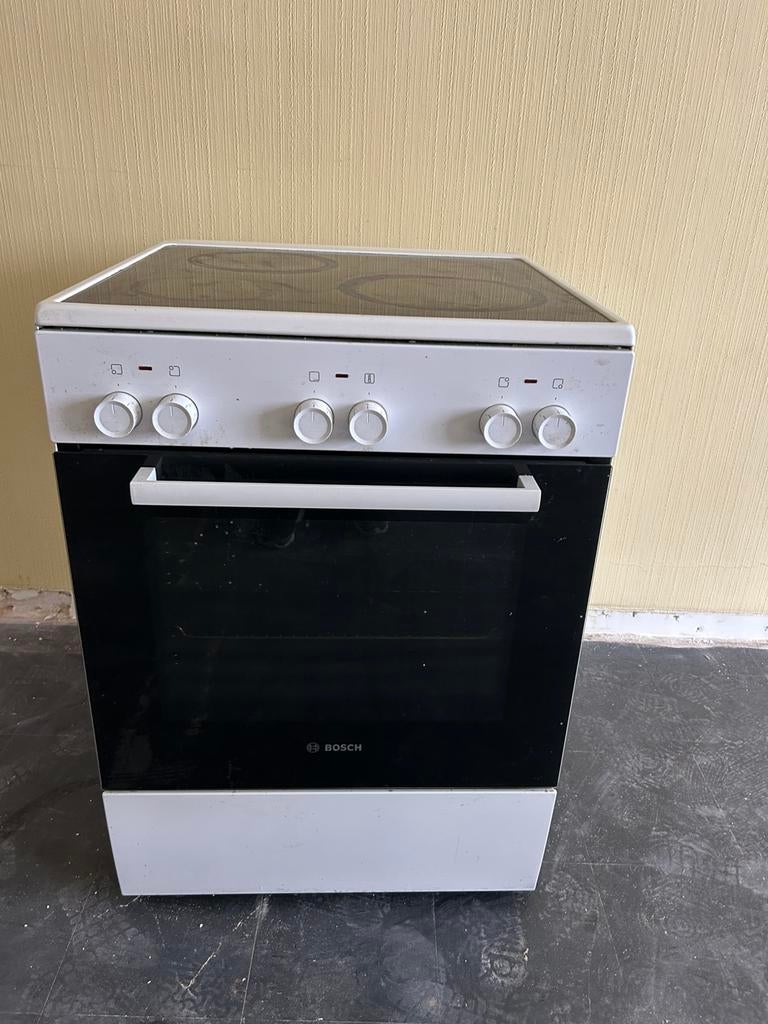 Fornuis Bosch, Ophalen, Gebruikt, 4 kookzones, Vrijstaand