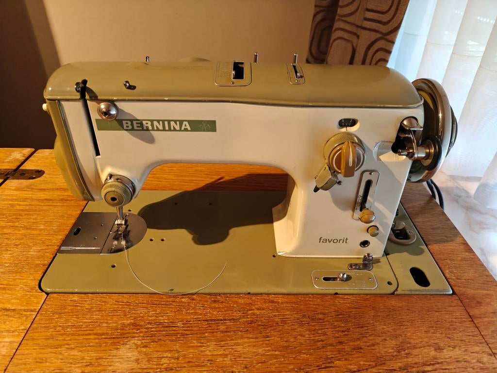 BERNINA naaimachine, Hobby & Loisirs créatifs, Machines à coudre & Accessoires, Enlèvement, Machine à coudre, Bernina