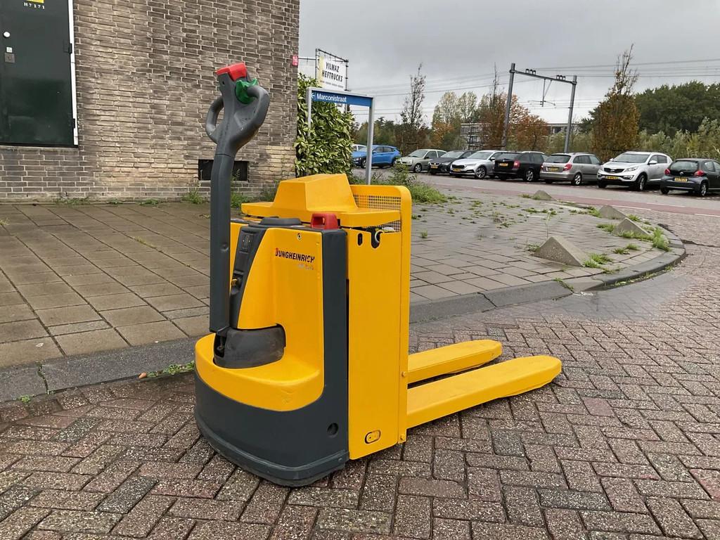 Jungheinrich EJE C20 2000KG 77CM STAPELAAR/HEFTRUCK, Articles professionnels, Machines & Construction | Chariots élévateurs & Transport interne