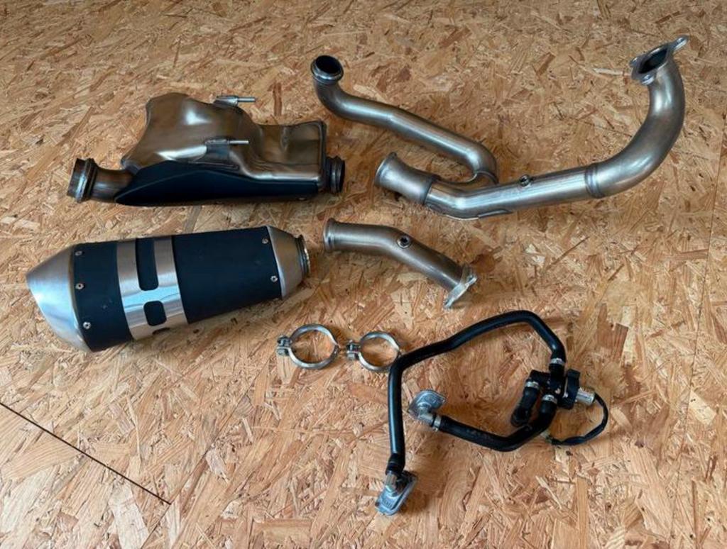 Ligne d'échappement complète OEM KTM Superduke 1290R Gen1 !, Enlèvement ou Envoi, Comme neuf