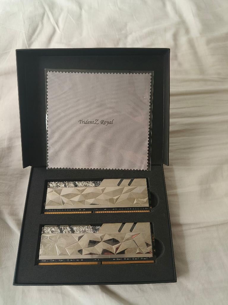 64GB Gskill Trident Z Royal, Computers en Software, DDR4, Ophalen of Verzenden, Zo goed als nieuw, Desktop