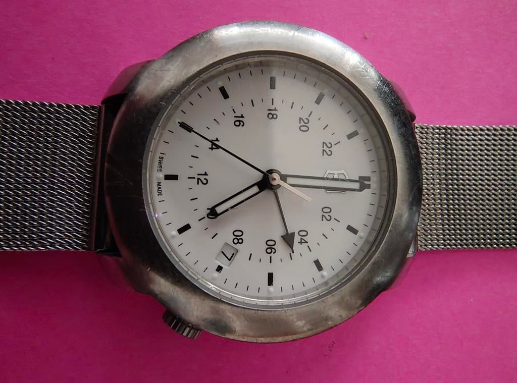 Montre Victorinox Dual time