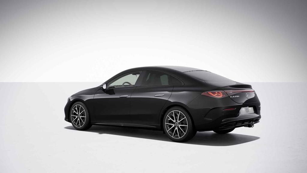 Mercedes-Benz CLA-klasse 250+ AMG Line Night Pack | Panorami, Auto's, Mercedes-Benz, Automaat, Gebruikt, Zwart, Elektrische ramen