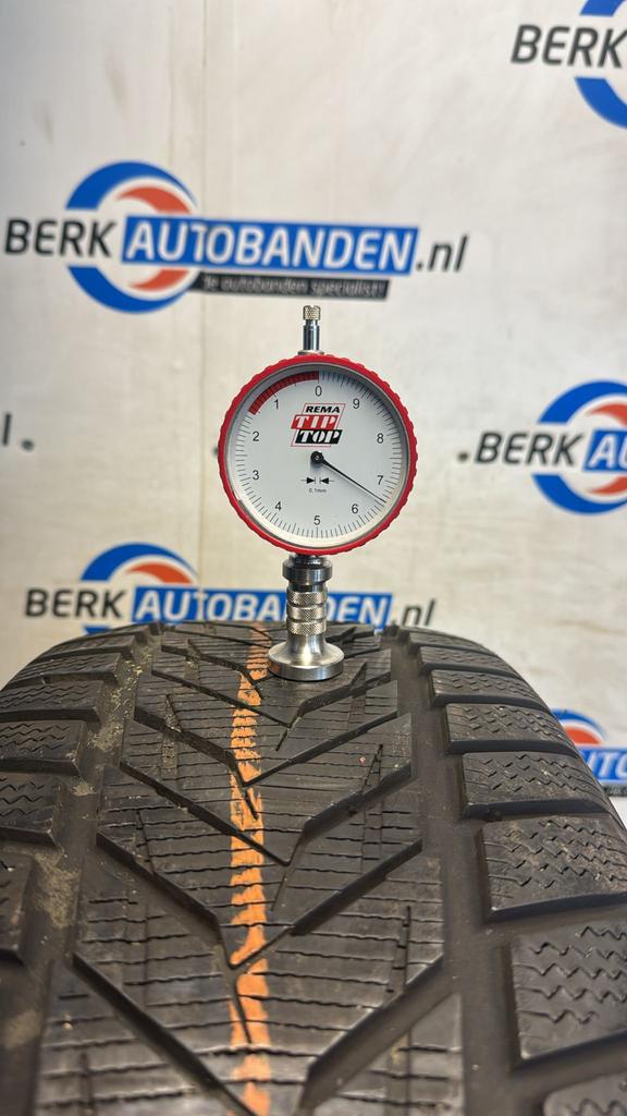 2x Vredestein Wintrac Xtreme S 215/55 R16 93H 215/55/16 2155, -, Band(en), Gebruikt, 215 mm
