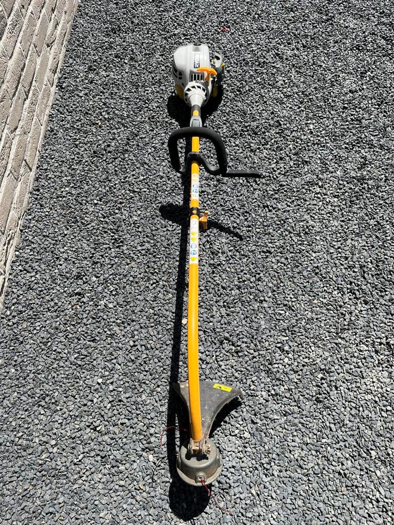 Bosmaaier/grastrimmer 2 takt, Ophalen, Gebruikt, Benzine
