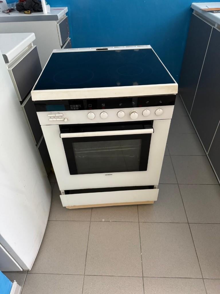 Siemens kookfornuis, Elektronische apparatuur, Ophalen, Gebruikt, 4 kookzones, 85 tot 90 cm
