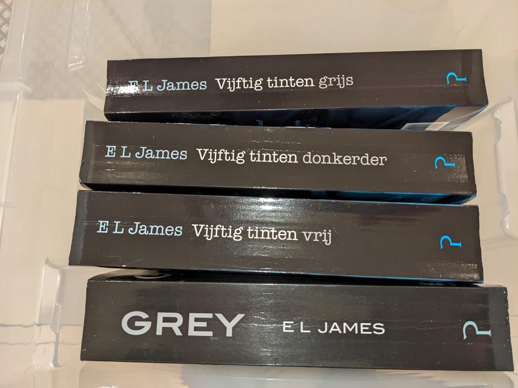 Complete reeks Vijftig Tinten Grijs, Boeken, Ophalen