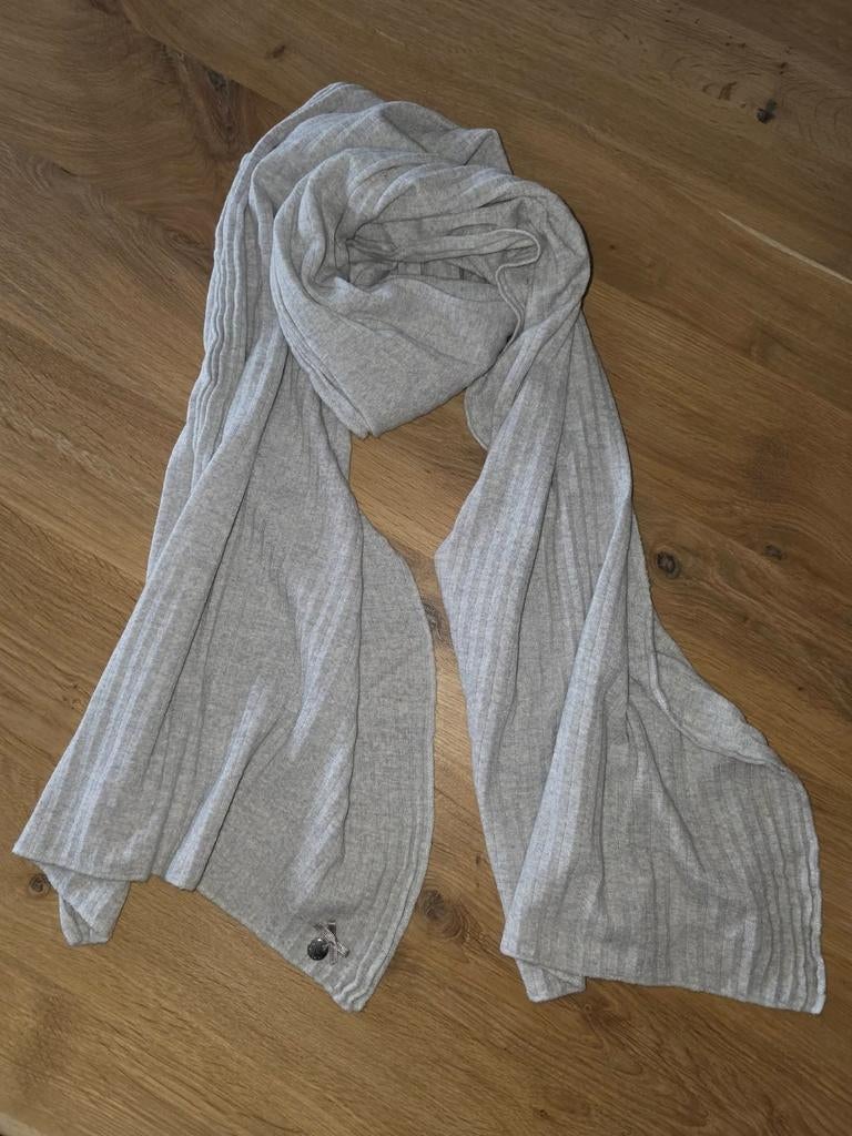 Sjaal van MARC CAIN, Kleding | Dames, Mutsen, Sjaals en Handschoenen, Zo goed als nieuw, Sjaal, Ophalen of Verzenden