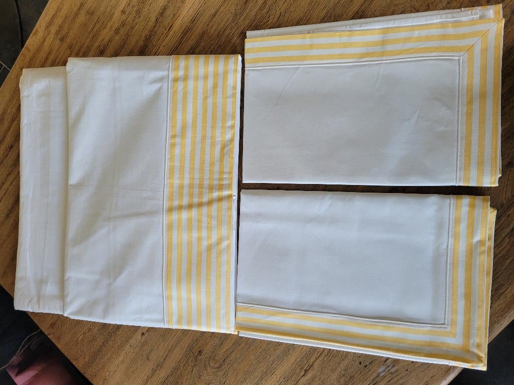 100% katoenen beddengoed 220X300 lakens + 70X70 kussenslopen, Huis en Inrichting, Slaapkamer | Beddengoed, Ophalen of Verzenden