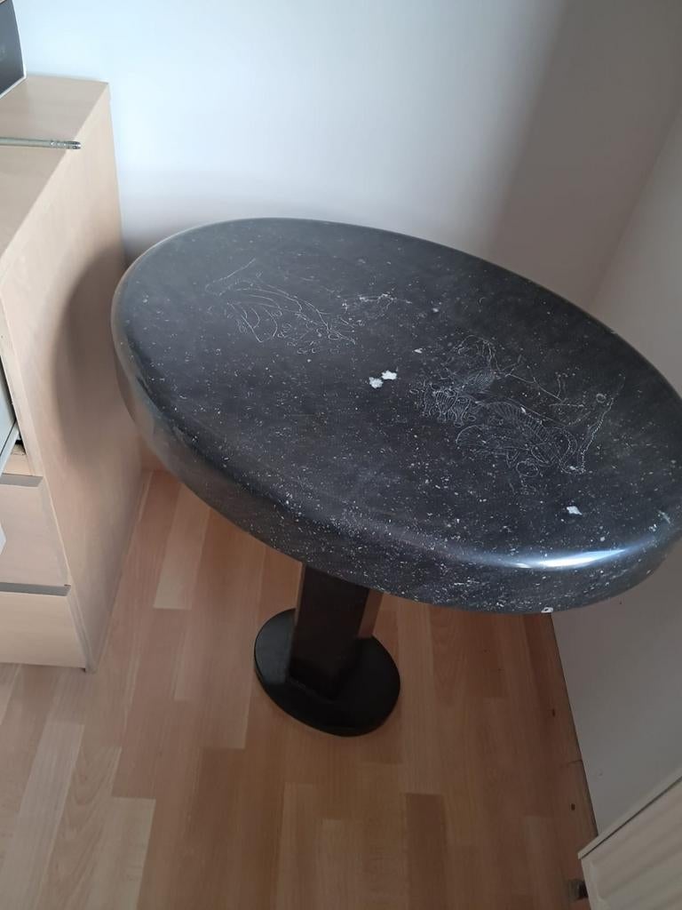 Tafel in blauwe steen, Ophalen, Overige materialen, 55 tot 75 cm, Zo goed als nieuw