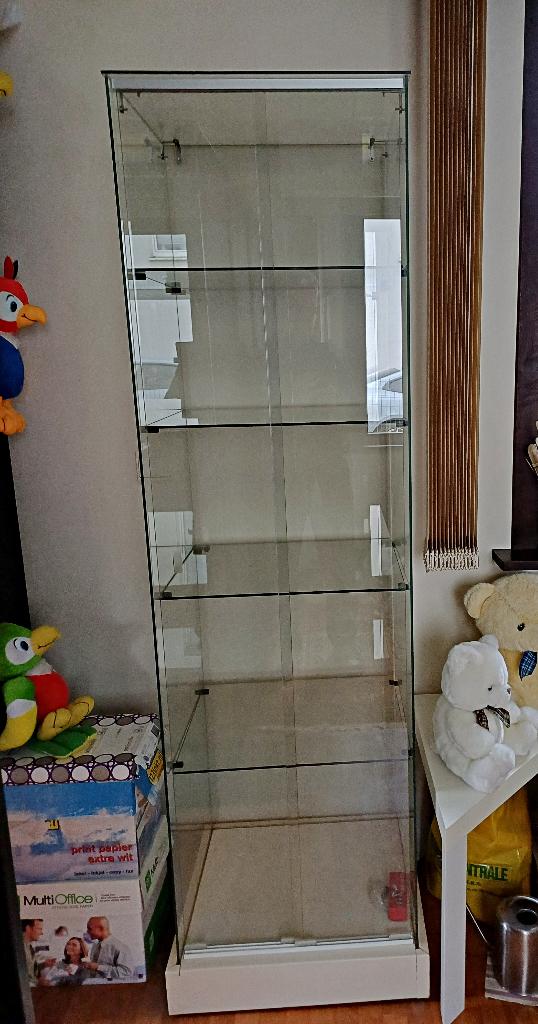 Vitrine /vitrine à colonne en verre sur roulettes comme neuf, 25 à 50 cm, Verre, Comme neuf, Modern