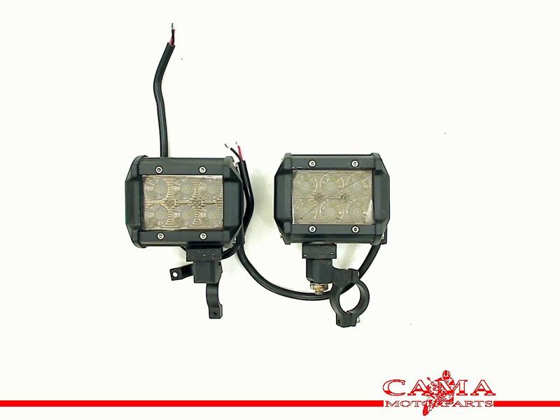 ANTI BROUILLARD SET VFR 1200 X Crosstourer 2012-2015 (SC70), Dhr. S. di Majo, Utilisé, Info@cama-motorparts.nl, P.J. Troelstraweg 8 8
3144 CX  MAASSLUIS, NL