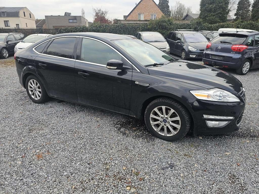 Ford Mondeo2.0Tdci 136pk Titanium Aut.(Bouw2014/107.000km), Auto's, Euro 5, Zwart, 4 cilinders, Mondeo