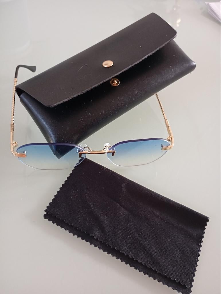 Lunettes de soleil à vendre, en parfait état !, Enlèvement ou Envoi, Lunettes de soleil