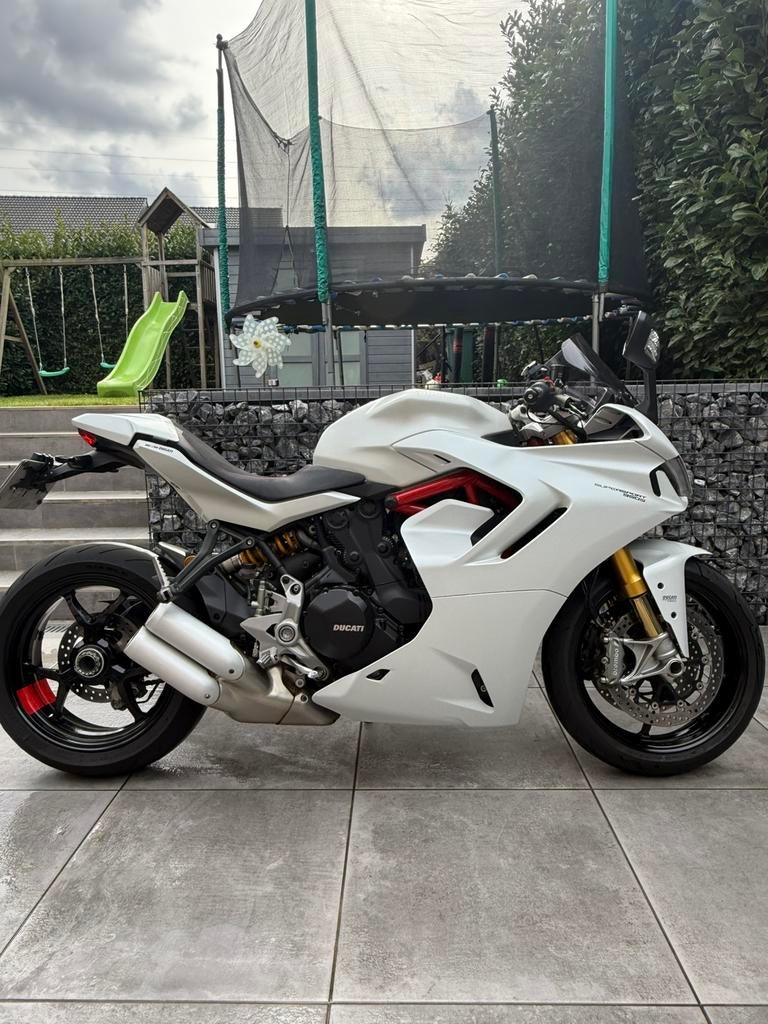 Ducati supersport 950 s