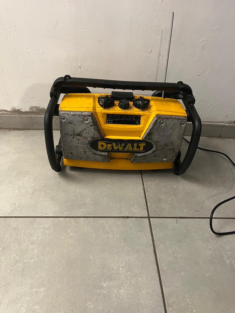 Radio de chantier Dewalt, TV, Hi-fi & Vidéo, Radios, Enlèvement, Comme neuf, Radio