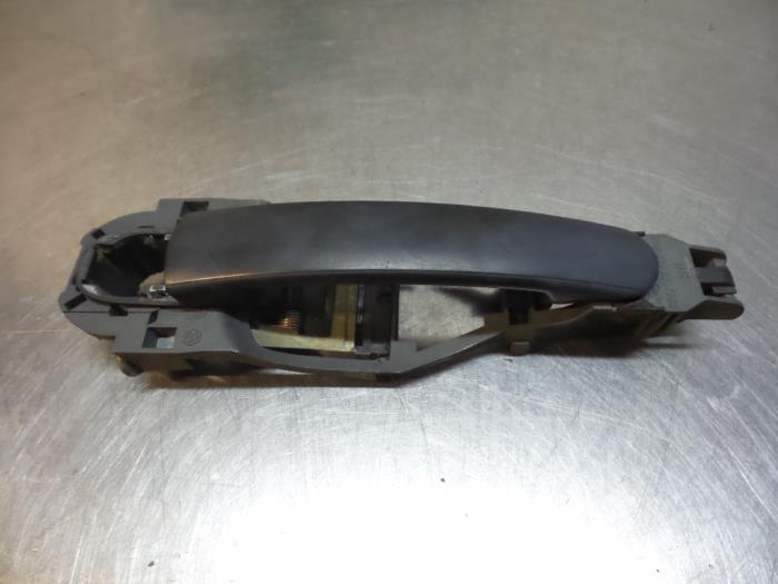 Poignée portière 2portes gauche d'un Volkswagen Fox (Fox 0, Autos : Pièces & Accessoires, Carrosserie & Tôlerie, Volkswagen, Utilisé