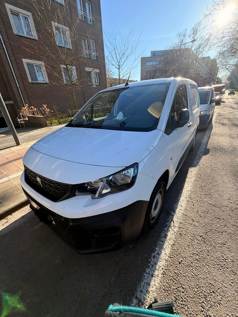 Camionnette en location 85€/j, Particulier, Achat, Peugeot