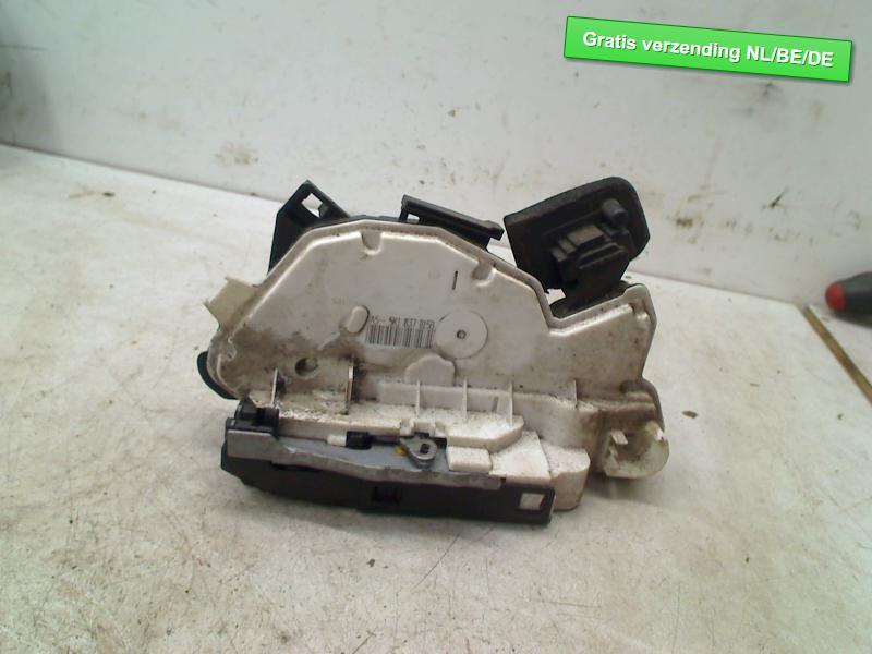 SERRURE DE PORTE AVANT GAUCHE Golf VI Cabrio (1K), Autos : Pièces & Accessoires, Carrosserie & Tôlerie, Gauche, Utilisé, De Bloemendaal 21 21
5221 EB  'S HERTOGENBOSCH, NL
