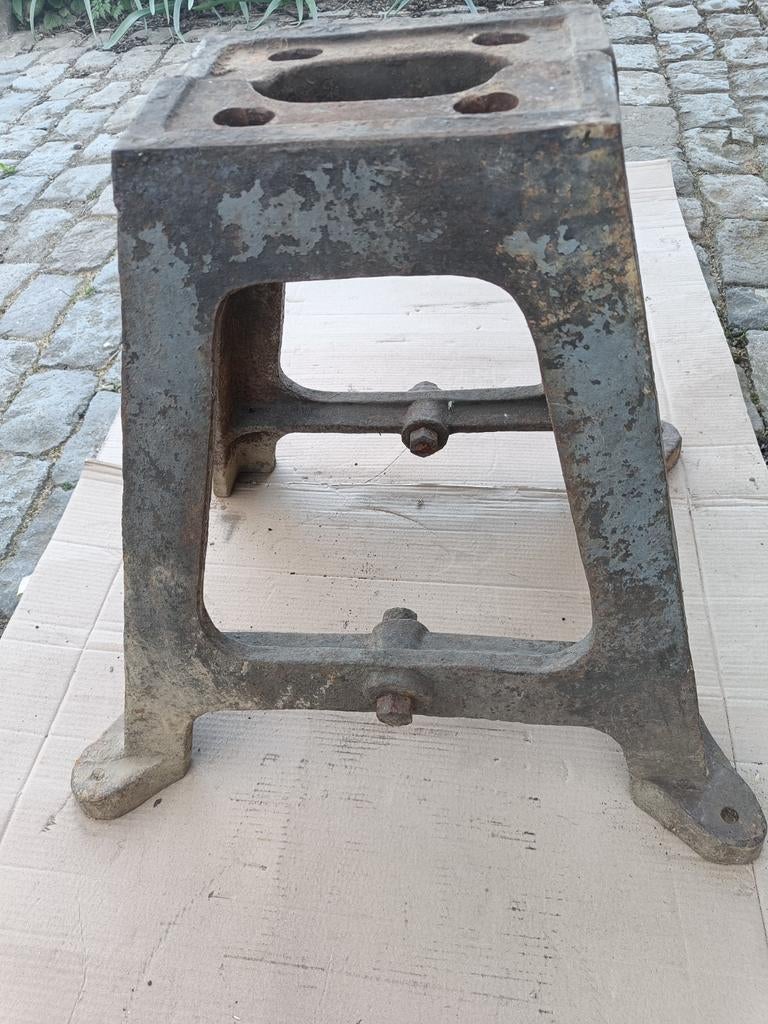 Gietijzeren voeten /fond/tafel/tuintafel, Enlèvement