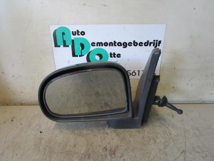 Rétroviseur extérieur gauche d'un Hyundai Atos (Atos Multi, -, Utilisé, Hyundai, -