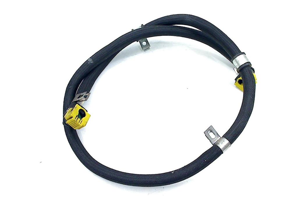 BRANDSTOFLEIDING Piaggio MP3 500 2019-2022 (01-2019/12-2022), Motoren, Dhr. S. di Majo, Gebruikt, Info@cama-motorparts.nl, P.J. Troelstraweg 8 8
3144 CX  MAASSLUIS, NL