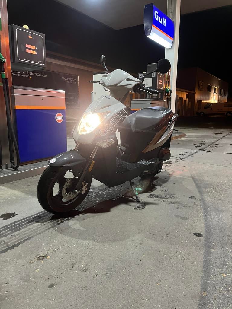 Kymco agilty 50, Fietsen en Brommers, Ophalen, Klasse A (25 km/u), Zo goed als nieuw, 50 cc