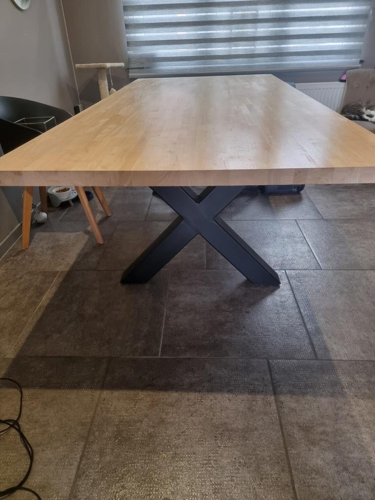 Table salle à manger, Enlèvement