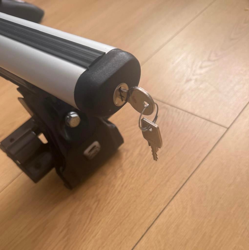 Barre de toit universelle, Enlèvement ou Envoi, Comme neuf