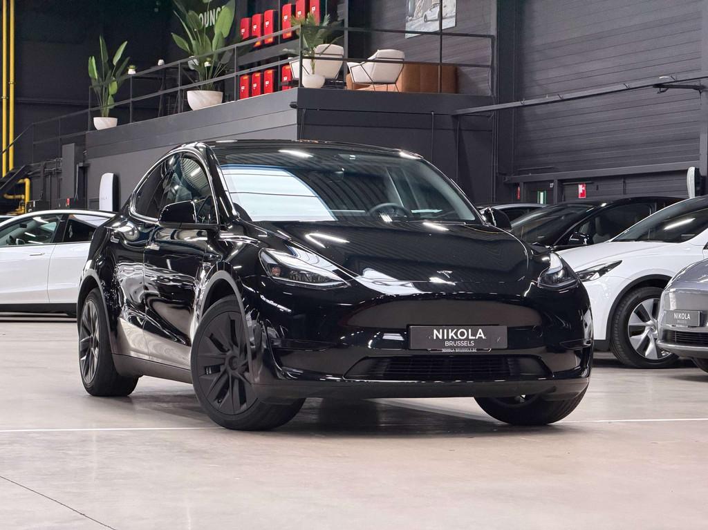 Tesla Model Y REAR WHEEL DRIVE - FULL BLACK - AUTOPILOT ACTI, Auto's, Achterwielaandrijving, Gebruikt, Zwart, 5 zetels