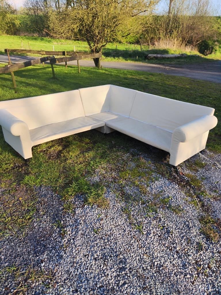 Salon d'angle Ikea, Enlèvement