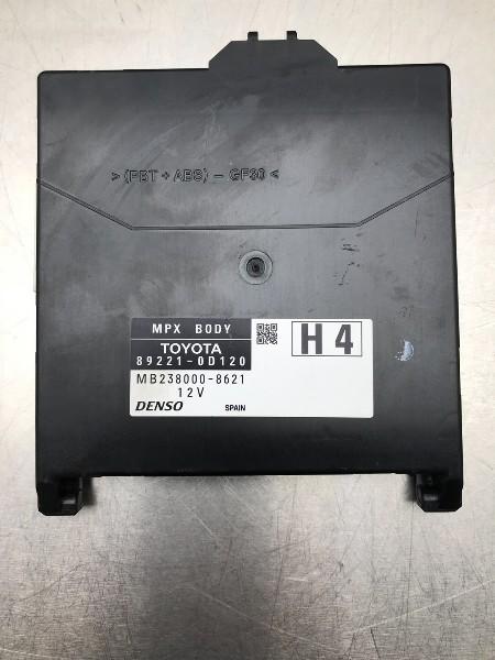 ORDINATEUR UNITE COMMANDE ELECTRONIQUE Yaris III (P13), Utilisé, Toyota