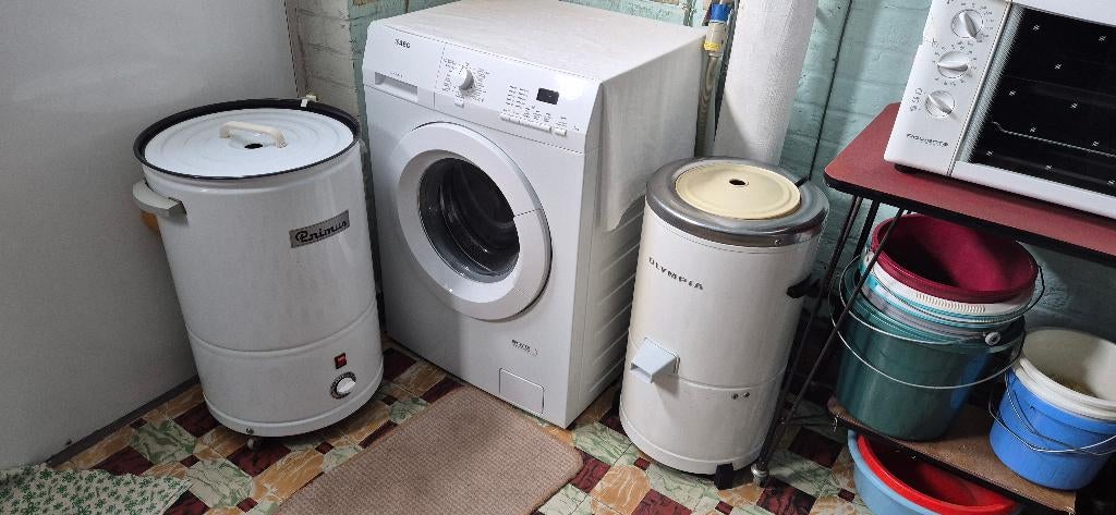 Machine à laver AEG, machines  Primus et sèche-linge Olympia, Electroménager, Lave-linge, 1200 à 1600 tours, 6 à 8 kg, 85 à 90 cm