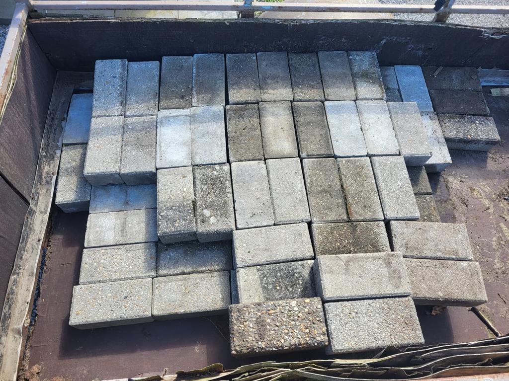 Betonklinkers gratis!, Tuin en Terras, Tegels en Klinkers, Ophalen, Zo goed als nieuw
