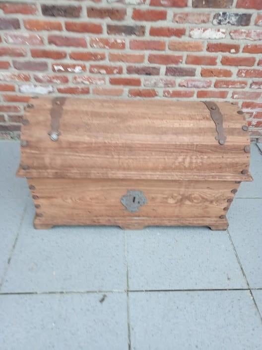 oude eiken kist of koffer 125€., Huis en Inrichting, Ophalen, Gebruikt, Eikenhout