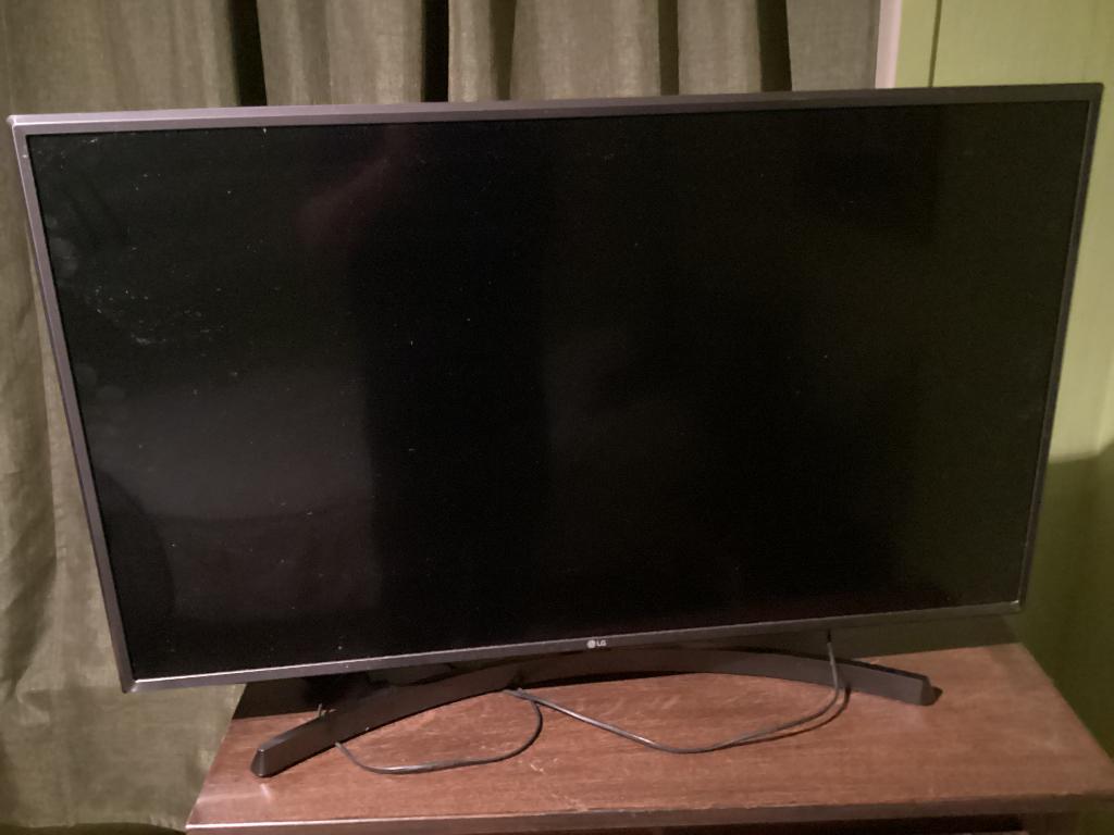 LG tv flatscreen in zeer goede staat, Audio, Tv en Foto, Televisies, Ophalen, Gebruikt, LCD, 120 Hz