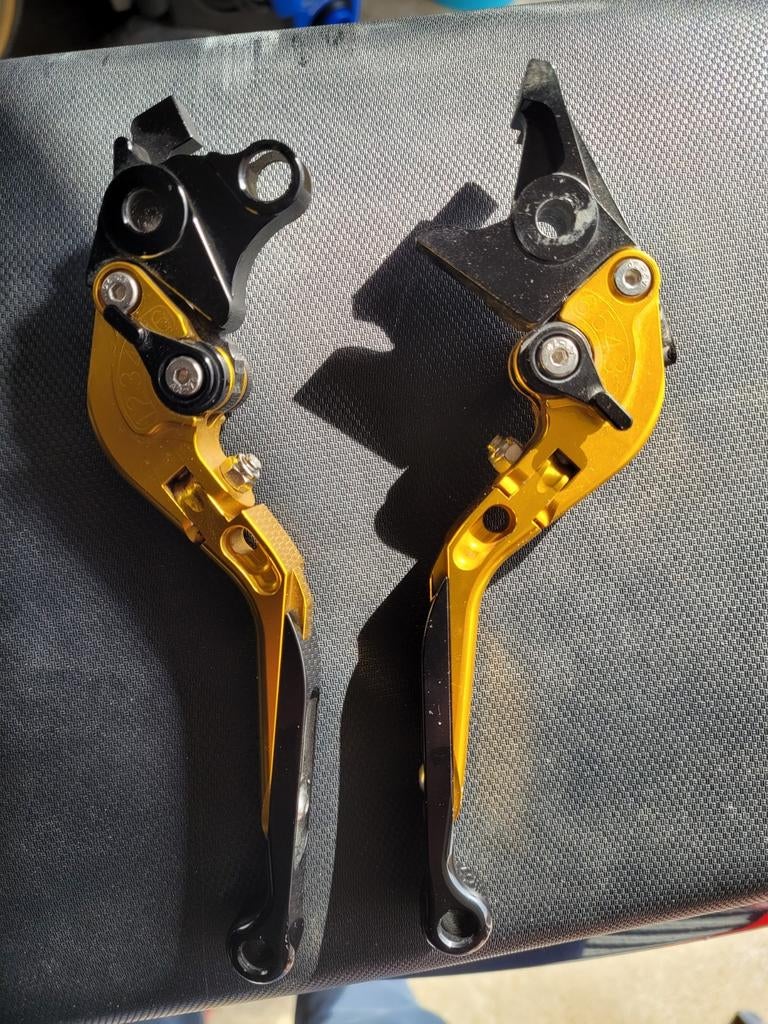 Leviers freins suzuki, Enlèvement