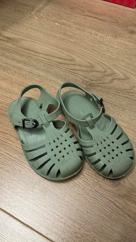 Groene watersandaaltjes mt25, Kinderen en Baby's, Babykleding | Baby-zwemkleding, Ophalen of Verzenden, Jongetje of Meisje, Zwemschoenen