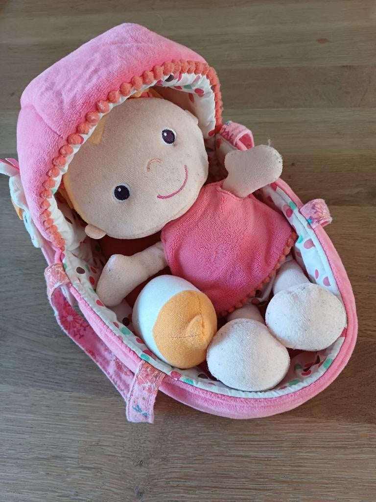 Berceau, poupée et bouteille Lillyputiens (aimantés), Enlèvement