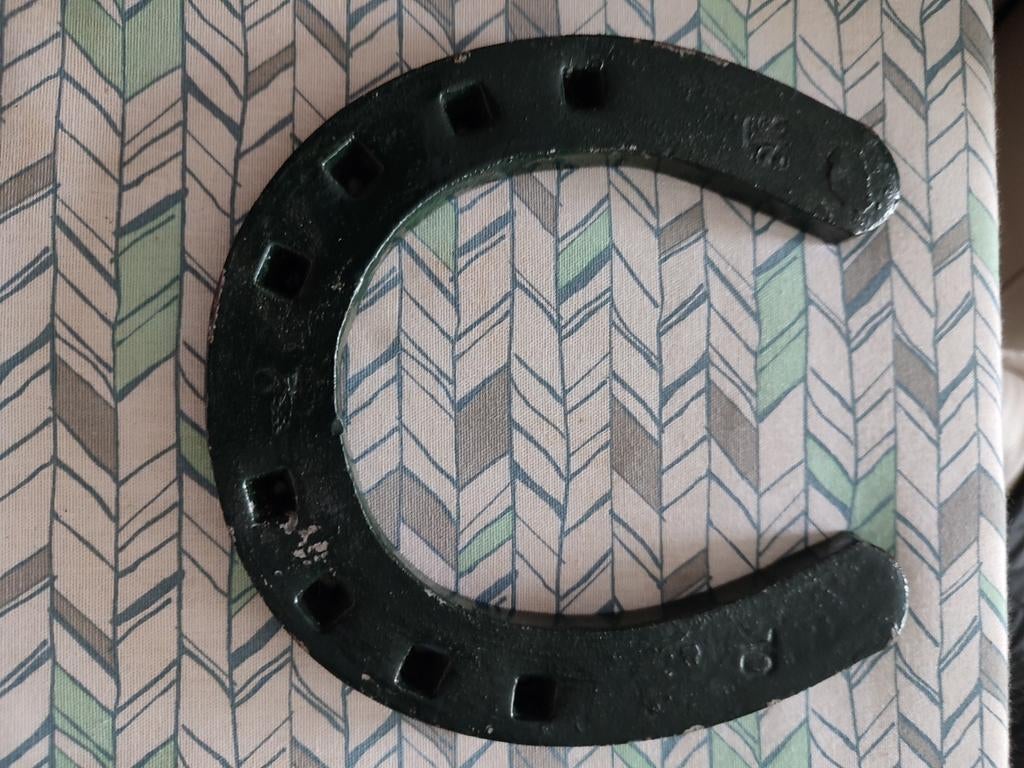 Fer à cheval, Antiquités & Art, Enlèvement