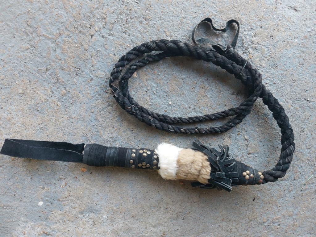 Zweep in leer, Ophalen of Verzenden, Gebruikt